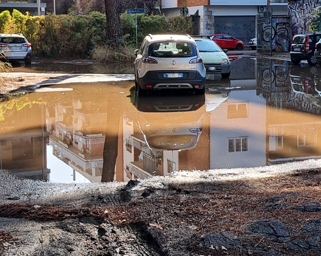 allagamento del parcheggio di Via T. Fortifiocca per ingresso uffici Municipio VII